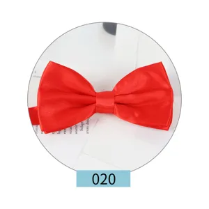 Farfallino rosso in satin da uomo abito matrimonio sposo tinta unita classico accessorio