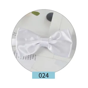 Farfallino bianco in satin da uomo matrimonio affari elegante accessorio tinta unita