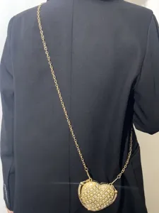 Elegante Strass Herz Abendtasche mit Goldkette für Damen Party Kleid Abendtasche Neu