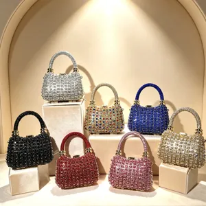 Glitzernde Strass Abendhandtasche fuer Damen, elegante Clutch und Umhaengetasche.