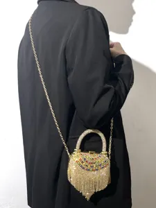 Glitzernde Strass Quasten Abendtasche mit Kette und Kristalldesign für Damen Party.