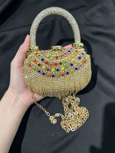 Funkelnde Strass Abendtasche mit bunten Edelsteinen, Metallgriff und Quasten für elegante Partys.