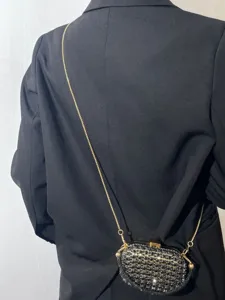 Damen Acryl Strass Umhaengetasche luxus glaenzende Abendtasche mit Kette Schultertasche.