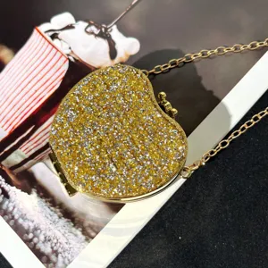 Mini Strass Herz Abendtasche, elegante Metallkette Umhängetasche für Damen Party und Hochzeit.