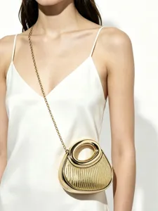 Elegante goldene Metallic-Abendtasche mit rundem Griff und schicker Kette für Damen.