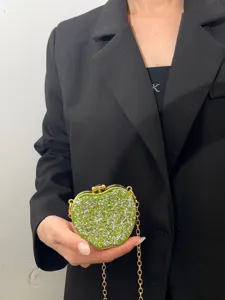 Mini Acryl Strass Abendtasche mit Kettriemen für Damen Party und Mode Anlässe.