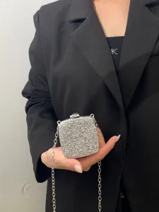 Mini Acryl Abendtasche Strass Glitzer silber Kette Umhaengetasche Damen Party Abschluss