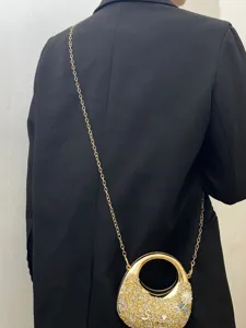 Modische Strass Umhängetasche für Damen, trendige luxuriöse Nische Design Kettentasche.