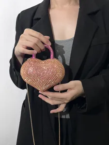 Mini borsa a tracolla da sera con strass a cuore e manico in acrilico per donna