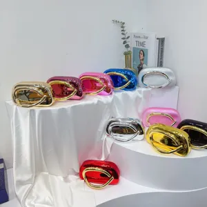 Glänzende Acryl Abendtasche für Damen, elegante Metallgriff Umhängetasche für Party.