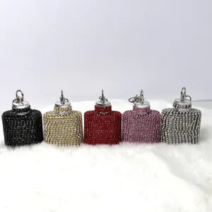 Glänzendes Strass-Flachmann-Schlüsselanhänger-Set, stilvoller Mini-Taschenanhänger für Damen.