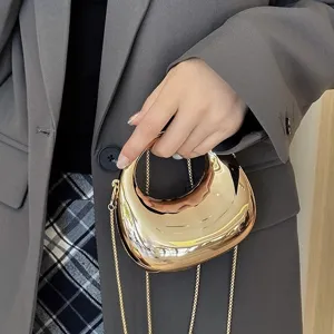 Mini Metallic Gold Acryl Knödel Handtasche mit Kette, stylische Umhängetasche für Damen.