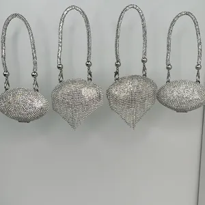 Glitzernde Strass-Abendtaschen Set, Mini Metall Kristall Handtaschen mit Ketten.