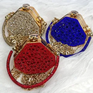 Glänzende Strass Abendtasche mit Metallkette, luxuriöse Mini Party Handtasche für Damen.