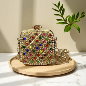 Mini Strass Acryl Box Umhängetasche, glänzende Kristall Handtasche für Damen Trend Accessoire.