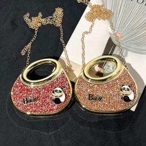 Glitzernde Strass-Minihandtasche mit süßem Panda-Dekor, goldem Metallringgriff und Kette.
