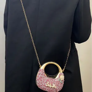 Modische Strass-Kreis-Umhängetasche für Damen, stilvolle Pendler-Schultertasche am Körper.