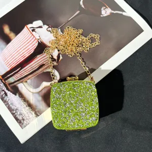 Mini Acryl Abendtasche mit Strass und Goldkette, funkelnde luxuriöse kleine Handtasche.