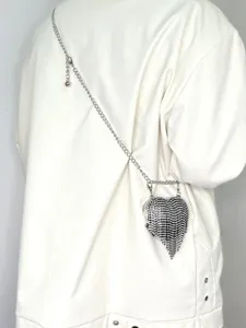 Mini marsupio cuore strass da donna alla moda borsetta catena brillante accessorio stile.
