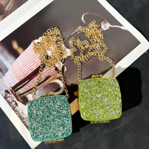 Kleine Acryl Strass Abendtasche mit goldener Kette, modische Damen Partytasche Handtasche.