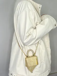 Mini Strass Kette Umhaengetasche fuer Damen, luxus Abendtasche mit metallischen Quasten.
