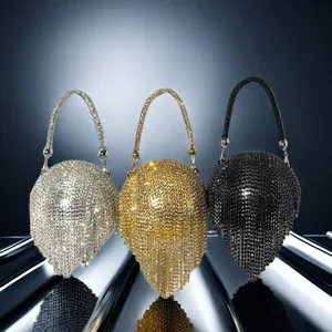 Sac de soirée luxueux à strass et franges, pochette diamant scintillante pour fête et banquet.