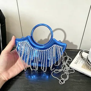 Mini metallische Abendtasche mit Strassfransen und rundem Griff für Damen Party und Bälle.