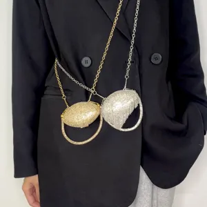 Glitzernde Mini Umhängetasche mit Metallring und Kette für Damen und stilvolle Anlässe.