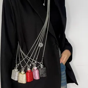 Strass Flachmann Schlüsselanhänger Zubehör, schicke Mini Umhängekette, modisches Damen Accessoire.