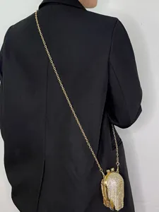 Mini Strass Fransen Umhängetasche für Damen, elegante Abendtasche mit goldener Kette.