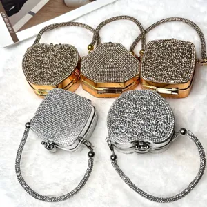 Mini Strass Acryl Abendtasche und Metall Kette Clutch Handtasche Set fur Damen chic.