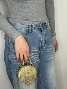 Glitzernde Mini Strass Fransen Abendtasche mit goldener Kette fur Damen Party Details.
