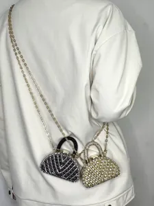 Kleine Strass-Ketten-Umhängetasche, glitzernde Kristall-Abendtasche mit Metallriemen für Damen.