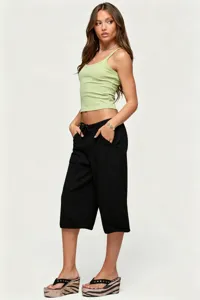 Pantaloni capri cargo larghi casual estivi da donna con coulisse, stile europeo alla moda.