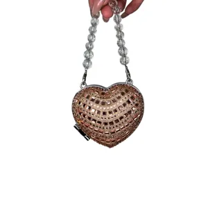 Herzförmige Strass Mini Clutch Tasche mit Perlen Griff für Damen elegante Abendparty.
