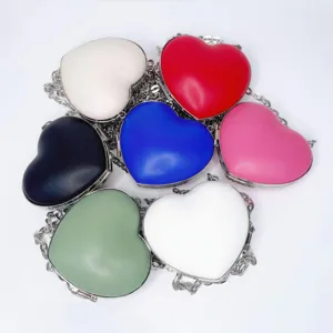 Herzförmige Umhängetasche Mini Abend Clutch Handtasche mit Kette in vielen Farben.