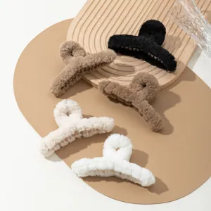 Pinza de pelo de peluche otoño invierno pinza tiburón esponjosa bonita accesorio cabello mujer