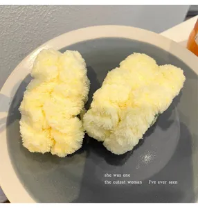 Niedliche gelbe flauschige Handgelenkbänder zum Gesichtswaschen, weiche Plüsch Spa Stirnbänder.