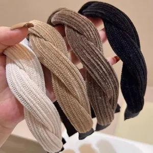 Cerchietto largo intrecciato in ciniglia con denti, comoda fascia per capelli invernali.