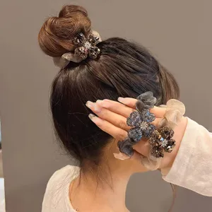 Glänzender Strass Vierblattklee Haargummi, elegante Haarspange für Damen und Mädchen.