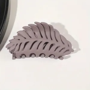 Matter grauer Haarspangen Greifclip mit Blätter Design für Damen Haarstyling Zubehör.