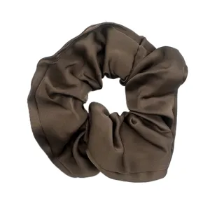 Bruine satijnen haarelastiek voor dames, elegante haartouw voor eenvoudige paardenstaart.
