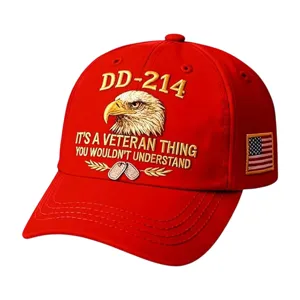 Cappello da baseball rosso veterano con ricamo aquila e testo DD214 per protezione solare outdoor.