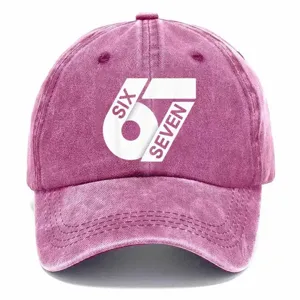 Cappellino da baseball vintage slavato con stampa grafica, ideale per sport all'aperto e protezione.