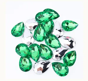 Teardrop acrylic rhinestones faceted crystals for DIY clothing craft accessories.