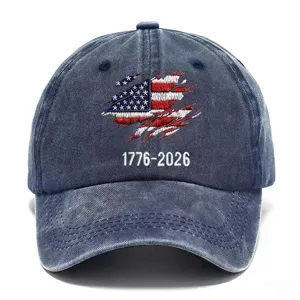 Berretto da baseball slavato vintage con bandiera USA ricamata e anno 1776-2026.