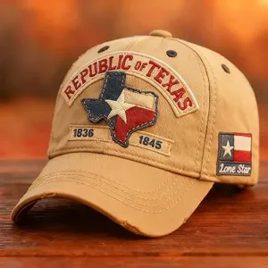 Vista dettagliata del berretto da baseball cachi con ricamo della repubblica del Texas per esterni.