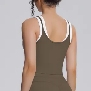 Top de soutien-gorge de sport double couche avec bordure côtelée, idéal pour le yoga et le fitness.