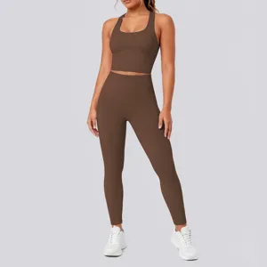 Detailed view of the seamless nude-feeling brown yoga set, showcasing the athletic crop top.