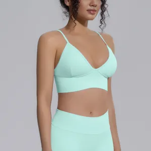 Seamless breathable solid color yoga bra and leggings detail for fitness running sport training gym